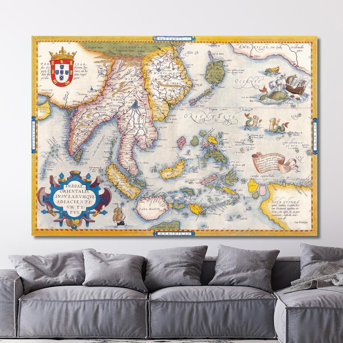 Quadro Mappa Dell'Asia Antica Con Illustrazioni Navi E Creature Mitologiche Su Sfondo Vintage map43 quadro stampa su tela