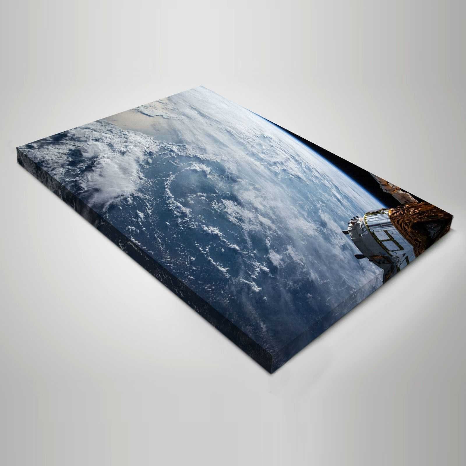 Quadro Spazio e Pianeti Terra e nuvole dallo spazio stampa su tela sp38