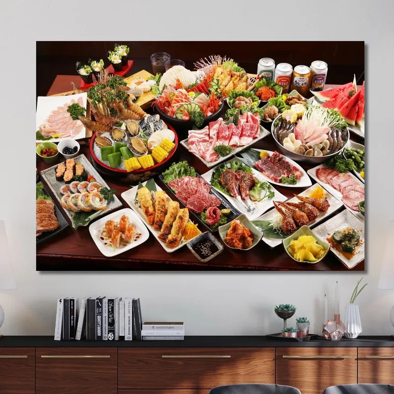 Modernes Japanisches Rahmenbuffet Mit Sushi-Fleisch Und Meeresfrüchten