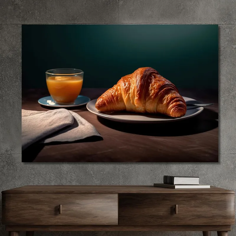 Quadro Moderno Colazione Con Croissant E Succo D'Arancia Su Tavolo Scuro