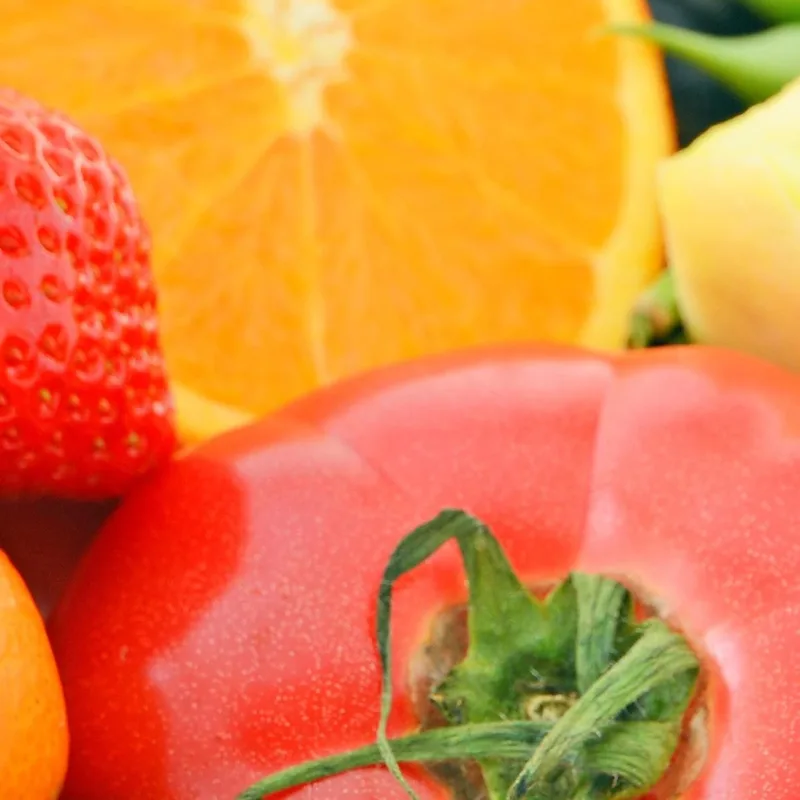 Quadro Moderno Composizione Colorata Di Frutta E Verdura Su Sfondo Bianco