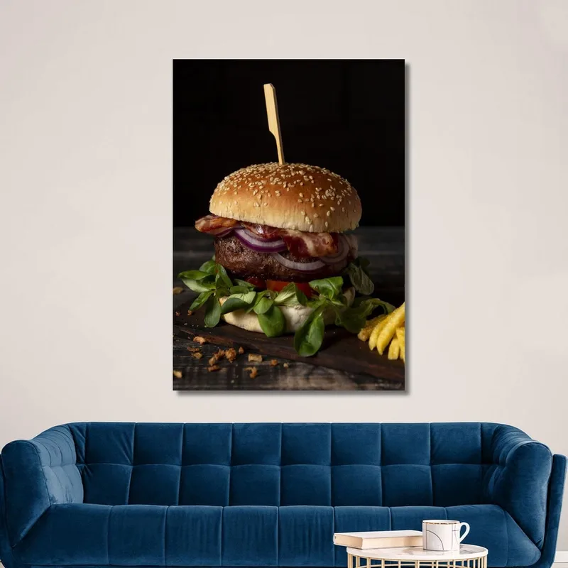Peinture Moderne Hamburger Gastronomique Avec Bacon Oignon Et Salade Sur Fond Sombre