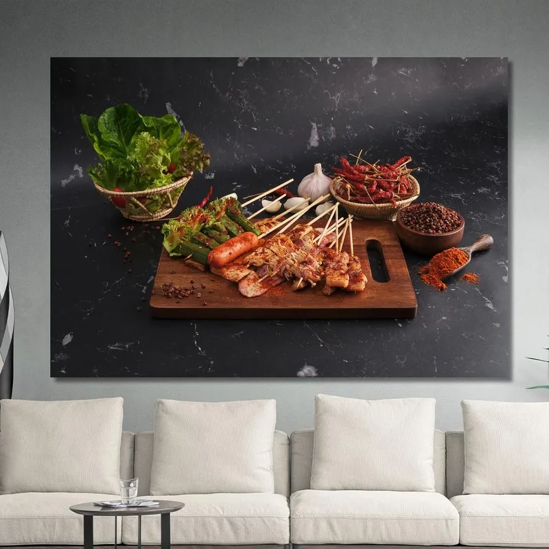 Quadro Moderno Spiedini Di Carne E Verdure Speziati Con Ingredienti Freschi