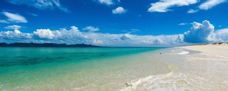 Tableau De Paysage Marin Plage Déserte Avec Mer Turquoise Et Ciel Bleu