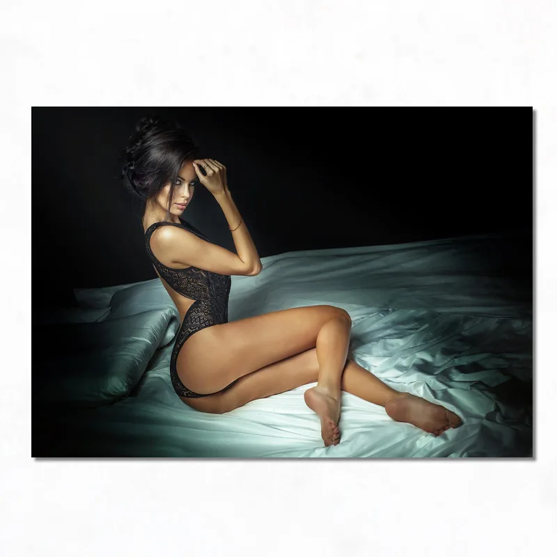 Impresion en lienzo dama morena sexy